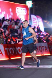 BIB: 2100, 0995
                            <button type="button" onclick="openModal(21422992)" class="btn btn-primary btn-sm float-right btn-popup" data-toggle="modal" data-target=".modal-high-quality">
                        <i class="fas fa-shopping-cart"></i> Add to Cart
                    </button>
                                            <button type="button" onclick="isThisMe(21422992, true)" class="btn btn-success btn-sm float-right btn-popup btn-isme hidden" data-toggle="tooltip" data-placement="bottom" title="นี่คือรูปของคุณใช่ไหม คลิกที่นี่เพื่อเอาเข้าอัลบั้ม">
                        <i class="fas fa-plus"></i> Add to album
                    </button>
                    <button type="button" onclick="isThisMe(21422992, false)" class="btn btn-warning btn-sm float-right btn-popup btn-isnotme hidden">
                        <i class="fas fa-ban"></i> Remove from album
                    </button>