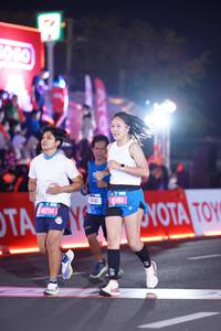 BIB: 090, 45714, 1890, 45499
                            <button type="button" onclick="openModal(21417586)" class="btn btn-primary btn-sm float-right btn-popup" data-toggle="modal" data-target=".modal-high-quality">
                        <i class="fas fa-shopping-cart"></i> Add to Cart
                    </button>
                                            <button type="button" onclick="isThisMe(21417586, true)" class="btn btn-success btn-sm float-right btn-popup btn-isme hidden" data-toggle="tooltip" data-placement="bottom" title="นี่คือรูปของคุณใช่ไหม คลิกที่นี่เพื่อเอาเข้าอัลบั้ม">
                        <i class="fas fa-plus"></i> Add to album
                    </button>
                    <button type="button" onclick="isThisMe(21417586, false)" class="btn btn-warning btn-sm float-right btn-popup btn-isnotme hidden">
                        <i class="fas fa-ban"></i> Remove from album
                    </button>