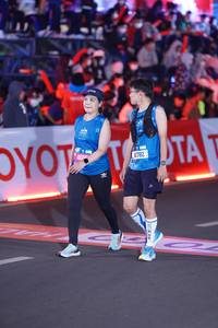 BIB: 403, 4782, 460
                            <button type="button" onclick="openModal(21410811)" class="btn btn-primary btn-sm float-right btn-popup" data-toggle="modal" data-target=".modal-high-quality">
                        <i class="fas fa-shopping-cart"></i> Add to Cart
                    </button>
                                            <button type="button" onclick="isThisMe(21410811, true)" class="btn btn-success btn-sm float-right btn-popup btn-isme hidden" data-toggle="tooltip" data-placement="bottom" title="นี่คือรูปของคุณใช่ไหม คลิกที่นี่เพื่อเอาเข้าอัลบั้ม">
                        <i class="fas fa-plus"></i> Add to album
                    </button>
                    <button type="button" onclick="isThisMe(21410811, false)" class="btn btn-warning btn-sm float-right btn-popup btn-isnotme hidden">
                        <i class="fas fa-ban"></i> Remove from album
                    </button>