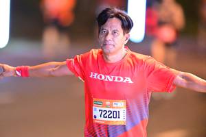 BIB: 72201
                            <button type="button" onclick="openModal(20837383)" class="btn btn-primary btn-sm float-right btn-popup" data-toggle="modal" data-target=".modal-high-quality">
                        <i class="fas fa-shopping-cart"></i> Add to Cart
                    </button>
                                            <button type="button" onclick="isThisMe(20837383, true)" class="btn btn-success btn-sm float-right btn-popup btn-isme hidden" data-toggle="tooltip" data-placement="bottom" title="นี่คือรูปของคุณใช่ไหม คลิกที่นี่เพื่อเอาเข้าอัลบั้ม">
                        <i class="fas fa-plus"></i> Add to album
                    </button>
                    <button type="button" onclick="isThisMe(20837383, false)" class="btn btn-warning btn-sm float-right btn-popup btn-isnotme hidden">
                        <i class="fas fa-ban"></i> Remove from album
                    </button>