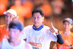 BIB: 22861
                            <button type="button" onclick="openModal(21110765)" class="btn btn-primary btn-sm float-right btn-popup" data-toggle="modal" data-target=".modal-high-quality">
                        <i class="fas fa-shopping-cart"></i> Add to Cart
                    </button>
                                            <button type="button" onclick="isThisMe(21110765, true)" class="btn btn-success btn-sm float-right btn-popup btn-isme hidden" data-toggle="tooltip" data-placement="bottom" title="นี่คือรูปของคุณใช่ไหม คลิกที่นี่เพื่อเอาเข้าอัลบั้ม">
                        <i class="fas fa-plus"></i> Add to album
                    </button>
                    <button type="button" onclick="isThisMe(21110765, false)" class="btn btn-warning btn-sm float-right btn-popup btn-isnotme hidden">
                        <i class="fas fa-ban"></i> Remove from album
                    </button>