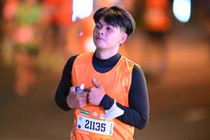 BIB: 21135
                            <button type="button" onclick="openModal(21051845)" class="btn btn-primary btn-sm float-right btn-popup" data-toggle="modal" data-target=".modal-high-quality">
                        <i class="fas fa-shopping-cart"></i> Add to Cart
                    </button>
                                            <button type="button" onclick="isThisMe(21051845, true)" class="btn btn-success btn-sm float-right btn-popup btn-isme hidden" data-toggle="tooltip" data-placement="bottom" title="นี่คือรูปของคุณใช่ไหม คลิกที่นี่เพื่อเอาเข้าอัลบั้ม">
                        <i class="fas fa-plus"></i> Add to album
                    </button>
                    <button type="button" onclick="isThisMe(21051845, false)" class="btn btn-warning btn-sm float-right btn-popup btn-isnotme hidden">
                        <i class="fas fa-ban"></i> Remove from album
                    </button>
