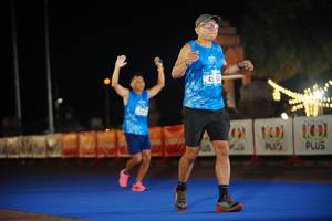 BIB: 709, 1001
                            <button type="button" onclick="openModal(20430166)" class="btn btn-primary btn-sm float-right btn-popup" data-toggle="modal" data-target=".modal-high-quality">
                        <i class="fas fa-shopping-cart"></i> Add to Cart
                    </button>
                                            <button type="button" onclick="isThisMe(20430166, true)" class="btn btn-success btn-sm float-right btn-popup btn-isme hidden" data-toggle="tooltip" data-placement="bottom" title="นี่คือรูปของคุณใช่ไหม คลิกที่นี่เพื่อเอาเข้าอัลบั้ม">
                        <i class="fas fa-plus"></i> Add to album
                    </button>
                    <button type="button" onclick="isThisMe(20430166, false)" class="btn btn-warning btn-sm float-right btn-popup btn-isnotme hidden">
                        <i class="fas fa-ban"></i> Remove from album
                    </button>