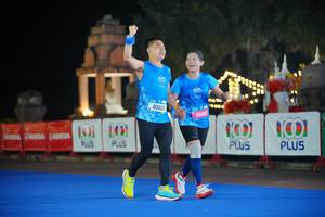 BIB: 40420, 45445, 0000
                            <button type="button" onclick="openModal(20416154)" class="btn btn-primary btn-sm float-right btn-popup" data-toggle="modal" data-target=".modal-high-quality">
                        <i class="fas fa-shopping-cart"></i> Add to Cart
                    </button>
                                            <button type="button" onclick="isThisMe(20416154, true)" class="btn btn-success btn-sm float-right btn-popup btn-isme hidden" data-toggle="tooltip" data-placement="bottom" title="นี่คือรูปของคุณใช่ไหม คลิกที่นี่เพื่อเอาเข้าอัลบั้ม">
                        <i class="fas fa-plus"></i> Add to album
                    </button>
                    <button type="button" onclick="isThisMe(20416154, false)" class="btn btn-warning btn-sm float-right btn-popup btn-isnotme hidden">
                        <i class="fas fa-ban"></i> Remove from album
                    </button>