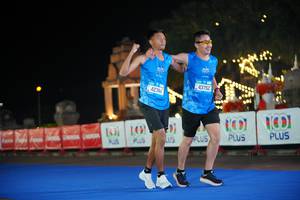 BIB: 42744, 43752
                            <button type="button" onclick="openModal(20439823)" class="btn btn-primary btn-sm float-right btn-popup" data-toggle="modal" data-target=".modal-high-quality">
                        <i class="fas fa-shopping-cart"></i> Add to Cart
                    </button>
                                            <button type="button" onclick="isThisMe(20439823, true)" class="btn btn-success btn-sm float-right btn-popup btn-isme hidden" data-toggle="tooltip" data-placement="bottom" title="นี่คือรูปของคุณใช่ไหม คลิกที่นี่เพื่อเอาเข้าอัลบั้ม">
                        <i class="fas fa-plus"></i> Add to album
                    </button>
                    <button type="button" onclick="isThisMe(20439823, false)" class="btn btn-warning btn-sm float-right btn-popup btn-isnotme hidden">
                        <i class="fas fa-ban"></i> Remove from album
                    </button>