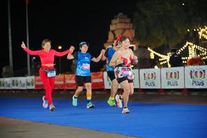 BIB: 100, 1001
                            <button type="button" onclick="openModal(20441672)" class="btn btn-primary btn-sm float-right btn-popup" data-toggle="modal" data-target=".modal-high-quality">
                        <i class="fas fa-shopping-cart"></i> Add to Cart
                    </button>
                                            <button type="button" onclick="isThisMe(20441672, true)" class="btn btn-success btn-sm float-right btn-popup btn-isme hidden" data-toggle="tooltip" data-placement="bottom" title="นี่คือรูปของคุณใช่ไหม คลิกที่นี่เพื่อเอาเข้าอัลบั้ม">
                        <i class="fas fa-plus"></i> Add to album
                    </button>
                    <button type="button" onclick="isThisMe(20441672, false)" class="btn btn-warning btn-sm float-right btn-popup btn-isnotme hidden">
                        <i class="fas fa-ban"></i> Remove from album
                    </button>