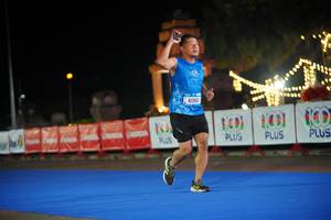 BIB: 8807, 256, 41960, 100
                            <button type="button" onclick="openModal(20431921)" class="btn btn-primary btn-sm float-right btn-popup" data-toggle="modal" data-target=".modal-high-quality">
                        <i class="fas fa-shopping-cart"></i> Add to Cart
                    </button>
                                            <button type="button" onclick="isThisMe(20431921, true)" class="btn btn-success btn-sm float-right btn-popup btn-isme hidden" data-toggle="tooltip" data-placement="bottom" title="นี่คือรูปของคุณใช่ไหม คลิกที่นี่เพื่อเอาเข้าอัลบั้ม">
                        <i class="fas fa-plus"></i> Add to album
                    </button>
                    <button type="button" onclick="isThisMe(20431921, false)" class="btn btn-warning btn-sm float-right btn-popup btn-isnotme hidden">
                        <i class="fas fa-ban"></i> Remove from album
                    </button>