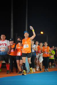 BIB: 0682, 1206, 0739
                            <button type="button" onclick="openModal(20396314)" class="btn btn-primary btn-sm float-right btn-popup" data-toggle="modal" data-target=".modal-high-quality">
                        <i class="fas fa-shopping-cart"></i> Add to Cart
                    </button>
                                            <button type="button" onclick="isThisMe(20396314, true)" class="btn btn-success btn-sm float-right btn-popup btn-isme hidden" data-toggle="tooltip" data-placement="bottom" title="นี่คือรูปของคุณใช่ไหม คลิกที่นี่เพื่อเอาเข้าอัลบั้ม">
                        <i class="fas fa-plus"></i> Add to album
                    </button>
                    <button type="button" onclick="isThisMe(20396314, false)" class="btn btn-warning btn-sm float-right btn-popup btn-isnotme hidden">
                        <i class="fas fa-ban"></i> Remove from album
                    </button>