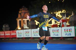 BIB: 4294, 101
                            <button type="button" onclick="openModal(20429786)" class="btn btn-primary btn-sm float-right btn-popup" data-toggle="modal" data-target=".modal-high-quality">
                        <i class="fas fa-shopping-cart"></i> Add to Cart
                    </button>
                                            <button type="button" onclick="isThisMe(20429786, true)" class="btn btn-success btn-sm float-right btn-popup btn-isme hidden" data-toggle="tooltip" data-placement="bottom" title="นี่คือรูปของคุณใช่ไหม คลิกที่นี่เพื่อเอาเข้าอัลบั้ม">
                        <i class="fas fa-plus"></i> Add to album
                    </button>
                    <button type="button" onclick="isThisMe(20429786, false)" class="btn btn-warning btn-sm float-right btn-popup btn-isnotme hidden">
                        <i class="fas fa-ban"></i> Remove from album
                    </button>