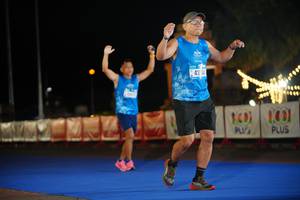 BIB: 000, 100, 1001
                            <button type="button" onclick="openModal(20430191)" class="btn btn-primary btn-sm float-right btn-popup" data-toggle="modal" data-target=".modal-high-quality">
                        <i class="fas fa-shopping-cart"></i> Add to Cart
                    </button>
                                            <button type="button" onclick="isThisMe(20430191, true)" class="btn btn-success btn-sm float-right btn-popup btn-isme hidden" data-toggle="tooltip" data-placement="bottom" title="นี่คือรูปของคุณใช่ไหม คลิกที่นี่เพื่อเอาเข้าอัลบั้ม">
                        <i class="fas fa-plus"></i> Add to album
                    </button>
                    <button type="button" onclick="isThisMe(20430191, false)" class="btn btn-warning btn-sm float-right btn-popup btn-isnotme hidden">
                        <i class="fas fa-ban"></i> Remove from album
                    </button>