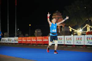 BIB: 038, 7040, 1001, 100
                            <button type="button" onclick="openModal(20442975)" class="btn btn-primary btn-sm float-right btn-popup" data-toggle="modal" data-target=".modal-high-quality">
                        <i class="fas fa-shopping-cart"></i> Add to Cart
                    </button>
                                            <button type="button" onclick="isThisMe(20442975, true)" class="btn btn-success btn-sm float-right btn-popup btn-isme hidden" data-toggle="tooltip" data-placement="bottom" title="นี่คือรูปของคุณใช่ไหม คลิกที่นี่เพื่อเอาเข้าอัลบั้ม">
                        <i class="fas fa-plus"></i> Add to album
                    </button>
                    <button type="button" onclick="isThisMe(20442975, false)" class="btn btn-warning btn-sm float-right btn-popup btn-isnotme hidden">
                        <i class="fas fa-ban"></i> Remove from album
                    </button>