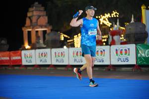 BIB: 40533, 068
                            <button type="button" onclick="openModal(20429141)" class="btn btn-primary btn-sm float-right btn-popup" data-toggle="modal" data-target=".modal-high-quality">
                        <i class="fas fa-shopping-cart"></i> Add to Cart
                    </button>
                                            <button type="button" onclick="isThisMe(20429141, true)" class="btn btn-success btn-sm float-right btn-popup btn-isme hidden" data-toggle="tooltip" data-placement="bottom" title="นี่คือรูปของคุณใช่ไหม คลิกที่นี่เพื่อเอาเข้าอัลบั้ม">
                        <i class="fas fa-plus"></i> Add to album
                    </button>
                    <button type="button" onclick="isThisMe(20429141, false)" class="btn btn-warning btn-sm float-right btn-popup btn-isnotme hidden">
                        <i class="fas fa-ban"></i> Remove from album
                    </button>