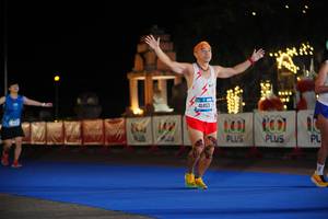 BIB: 41453, 1241469, 1001, 100
                            <button type="button" onclick="openModal(20450184)" class="btn btn-primary btn-sm float-right btn-popup" data-toggle="modal" data-target=".modal-high-quality">
                        <i class="fas fa-shopping-cart"></i> Add to Cart
                    </button>
                                            <button type="button" onclick="isThisMe(20450184, true)" class="btn btn-success btn-sm float-right btn-popup btn-isme hidden" data-toggle="tooltip" data-placement="bottom" title="นี่คือรูปของคุณใช่ไหม คลิกที่นี่เพื่อเอาเข้าอัลบั้ม">
                        <i class="fas fa-plus"></i> Add to album
                    </button>
                    <button type="button" onclick="isThisMe(20450184, false)" class="btn btn-warning btn-sm float-right btn-popup btn-isnotme hidden">
                        <i class="fas fa-ban"></i> Remove from album
                    </button>