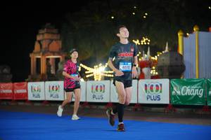 BIB: 101, 100, 41572
                            <button type="button" onclick="openModal(20455418)" class="btn btn-primary btn-sm float-right btn-popup" data-toggle="modal" data-target=".modal-high-quality">
                        <i class="fas fa-shopping-cart"></i> Add to Cart
                    </button>
                                            <button type="button" onclick="isThisMe(20455418, true)" class="btn btn-success btn-sm float-right btn-popup btn-isme hidden" data-toggle="tooltip" data-placement="bottom" title="นี่คือรูปของคุณใช่ไหม คลิกที่นี่เพื่อเอาเข้าอัลบั้ม">
                        <i class="fas fa-plus"></i> Add to album
                    </button>
                    <button type="button" onclick="isThisMe(20455418, false)" class="btn btn-warning btn-sm float-right btn-popup btn-isnotme hidden">
                        <i class="fas fa-ban"></i> Remove from album
                    </button>