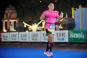 BIB: 41239, 101
                            <button type="button" onclick="openModal(20429593)" class="btn btn-primary btn-sm float-right btn-popup" data-toggle="modal" data-target=".modal-high-quality">
                        <i class="fas fa-shopping-cart"></i> Add to Cart
                    </button>
                                            <button type="button" onclick="isThisMe(20429593, true)" class="btn btn-success btn-sm float-right btn-popup btn-isme hidden" data-toggle="tooltip" data-placement="bottom" title="นี่คือรูปของคุณใช่ไหม คลิกที่นี่เพื่อเอาเข้าอัลบั้ม">
                        <i class="fas fa-plus"></i> Add to album
                    </button>
                    <button type="button" onclick="isThisMe(20429593, false)" class="btn btn-warning btn-sm float-right btn-popup btn-isnotme hidden">
                        <i class="fas fa-ban"></i> Remove from album
                    </button>