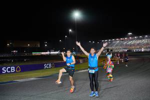 BIB: 1642
                            <button type="button" onclick="openModal(19822741)" class="btn btn-primary btn-sm float-right btn-popup" data-toggle="modal" data-target=".modal-high-quality">
                        <i class="fas fa-shopping-cart"></i> Add to Cart
                    </button>
                                            <button type="button" onclick="isThisMe(19822741, true)" class="btn btn-success btn-sm float-right btn-popup btn-isme hidden" data-toggle="tooltip" data-placement="bottom" title="นี่คือรูปของคุณใช่ไหม คลิกที่นี่เพื่อเอาเข้าอัลบั้ม">
                        <i class="fas fa-plus"></i> Add to album
                    </button>
                    <button type="button" onclick="isThisMe(19822741, false)" class="btn btn-warning btn-sm float-right btn-popup btn-isnotme hidden">
                        <i class="fas fa-ban"></i> Remove from album
                    </button>