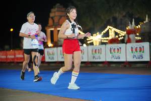 BIB: 0000, 1001
                            <button type="button" onclick="openModal(20437966)" class="btn btn-primary btn-sm float-right btn-popup" data-toggle="modal" data-target=".modal-high-quality">
                        <i class="fas fa-shopping-cart"></i> Add to Cart
                    </button>
                                            <button type="button" onclick="isThisMe(20437966, true)" class="btn btn-success btn-sm float-right btn-popup btn-isme hidden" data-toggle="tooltip" data-placement="bottom" title="นี่คือรูปของคุณใช่ไหม คลิกที่นี่เพื่อเอาเข้าอัลบั้ม">
                        <i class="fas fa-plus"></i> Add to album
                    </button>
                    <button type="button" onclick="isThisMe(20437966, false)" class="btn btn-warning btn-sm float-right btn-popup btn-isnotme hidden">
                        <i class="fas fa-ban"></i> Remove from album
                    </button>