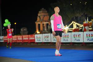 BIB: 0000, 100
                            <button type="button" onclick="openModal(20442299)" class="btn btn-primary btn-sm float-right btn-popup" data-toggle="modal" data-target=".modal-high-quality">
                        <i class="fas fa-shopping-cart"></i> Add to Cart
                    </button>
                                            <button type="button" onclick="isThisMe(20442299, true)" class="btn btn-success btn-sm float-right btn-popup btn-isme hidden" data-toggle="tooltip" data-placement="bottom" title="นี่คือรูปของคุณใช่ไหม คลิกที่นี่เพื่อเอาเข้าอัลบั้ม">
                        <i class="fas fa-plus"></i> Add to album
                    </button>
                    <button type="button" onclick="isThisMe(20442299, false)" class="btn btn-warning btn-sm float-right btn-popup btn-isnotme hidden">
                        <i class="fas fa-ban"></i> Remove from album
                    </button>