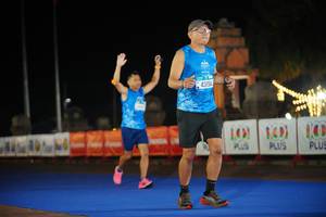 BIB: 43154, 100
                            <button type="button" onclick="openModal(20430147)" class="btn btn-primary btn-sm float-right btn-popup" data-toggle="modal" data-target=".modal-high-quality">
                        <i class="fas fa-shopping-cart"></i> Add to Cart
                    </button>
                                            <button type="button" onclick="isThisMe(20430147, true)" class="btn btn-success btn-sm float-right btn-popup btn-isme hidden" data-toggle="tooltip" data-placement="bottom" title="นี่คือรูปของคุณใช่ไหม คลิกที่นี่เพื่อเอาเข้าอัลบั้ม">
                        <i class="fas fa-plus"></i> Add to album
                    </button>
                    <button type="button" onclick="isThisMe(20430147, false)" class="btn btn-warning btn-sm float-right btn-popup btn-isnotme hidden">
                        <i class="fas fa-ban"></i> Remove from album
                    </button>