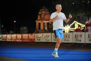 BIB: 0000, 1001
                            <button type="button" onclick="openModal(20439083)" class="btn btn-primary btn-sm float-right btn-popup" data-toggle="modal" data-target=".modal-high-quality">
                        <i class="fas fa-shopping-cart"></i> Add to Cart
                    </button>
                                            <button type="button" onclick="isThisMe(20439083, true)" class="btn btn-success btn-sm float-right btn-popup btn-isme hidden" data-toggle="tooltip" data-placement="bottom" title="นี่คือรูปของคุณใช่ไหม คลิกที่นี่เพื่อเอาเข้าอัลบั้ม">
                        <i class="fas fa-plus"></i> Add to album
                    </button>
                    <button type="button" onclick="isThisMe(20439083, false)" class="btn btn-warning btn-sm float-right btn-popup btn-isnotme hidden">
                        <i class="fas fa-ban"></i> Remove from album
                    </button>