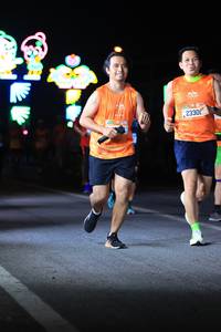 BIB: 2330
                            <button type="button" onclick="openModal(20170640)" class="btn btn-primary btn-sm float-right btn-popup" data-toggle="modal" data-target=".modal-high-quality">
                        <i class="fas fa-shopping-cart"></i> Add to Cart
                    </button>
                                            <button type="button" onclick="isThisMe(20170640, true)" class="btn btn-success btn-sm float-right btn-popup btn-isme hidden" data-toggle="tooltip" data-placement="bottom" title="นี่คือรูปของคุณใช่ไหม คลิกที่นี่เพื่อเอาเข้าอัลบั้ม">
                        <i class="fas fa-plus"></i> Add to album
                    </button>
                    <button type="button" onclick="isThisMe(20170640, false)" class="btn btn-warning btn-sm float-right btn-popup btn-isnotme hidden">
                        <i class="fas fa-ban"></i> Remove from album
                    </button>