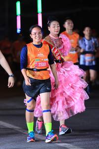BIB: 25101, 140
                            <button type="button" onclick="openModal(20118973)" class="btn btn-primary btn-sm float-right btn-popup" data-toggle="modal" data-target=".modal-high-quality">
                        <i class="fas fa-shopping-cart"></i> Add to Cart
                    </button>
                                            <button type="button" onclick="isThisMe(20118973, true)" class="btn btn-success btn-sm float-right btn-popup btn-isme hidden" data-toggle="tooltip" data-placement="bottom" title="นี่คือรูปของคุณใช่ไหม คลิกที่นี่เพื่อเอาเข้าอัลบั้ม">
                        <i class="fas fa-plus"></i> Add to album
                    </button>
                    <button type="button" onclick="isThisMe(20118973, false)" class="btn btn-warning btn-sm float-right btn-popup btn-isnotme hidden">
                        <i class="fas fa-ban"></i> Remove from album
                    </button>