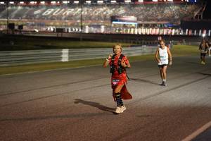 BIB: 
                            <button type="button" onclick="openModal(20711752)" class="btn btn-primary btn-sm float-right btn-popup" data-toggle="modal" data-target=".modal-high-quality">
                        <i class="fas fa-shopping-cart"></i> Add to Cart
                    </button>
                                            <button type="button" onclick="isThisMe(20711752, true)" class="btn btn-success btn-sm float-right btn-popup btn-isme hidden" data-toggle="tooltip" data-placement="bottom" title="นี่คือรูปของคุณใช่ไหม คลิกที่นี่เพื่อเอาเข้าอัลบั้ม">
                        <i class="fas fa-plus"></i> Add to album
                    </button>
                    <button type="button" onclick="isThisMe(20711752, false)" class="btn btn-warning btn-sm float-right btn-popup btn-isnotme hidden">
                        <i class="fas fa-ban"></i> Remove from album
                    </button>