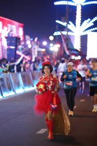 BIB: 4535
                            <button type="button" onclick="openModal(21262620)" class="btn btn-primary btn-sm float-right btn-popup" data-toggle="modal" data-target=".modal-high-quality">
                        <i class="fas fa-shopping-cart"></i> Add to Cart
                    </button>
                                            <button type="button" onclick="isThisMe(21262620, true)" class="btn btn-success btn-sm float-right btn-popup btn-isme hidden" data-toggle="tooltip" data-placement="bottom" title="นี่คือรูปของคุณใช่ไหม คลิกที่นี่เพื่อเอาเข้าอัลบั้ม">
                        <i class="fas fa-plus"></i> Add to album
                    </button>
                    <button type="button" onclick="isThisMe(21262620, false)" class="btn btn-warning btn-sm float-right btn-popup btn-isnotme hidden">
                        <i class="fas fa-ban"></i> Remove from album
                    </button>