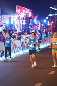 BIB: 4211, 0426, 41745
                            <button type="button" onclick="openModal(21251987)" class="btn btn-primary btn-sm float-right btn-popup" data-toggle="modal" data-target=".modal-high-quality">
                        <i class="fas fa-shopping-cart"></i> Add to Cart
                    </button>
                                            <button type="button" onclick="isThisMe(21251987, true)" class="btn btn-success btn-sm float-right btn-popup btn-isme hidden" data-toggle="tooltip" data-placement="bottom" title="นี่คือรูปของคุณใช่ไหม คลิกที่นี่เพื่อเอาเข้าอัลบั้ม">
                        <i class="fas fa-plus"></i> Add to album
                    </button>
                    <button type="button" onclick="isThisMe(21251987, false)" class="btn btn-warning btn-sm float-right btn-popup btn-isnotme hidden">
                        <i class="fas fa-ban"></i> Remove from album
                    </button>