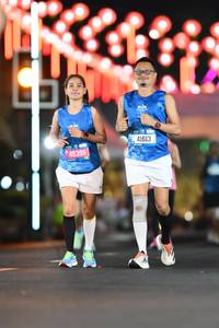 BIB: 0681, 45398, 41613
                            <button type="button" onclick="openModal(20225054)" class="btn btn-primary btn-sm float-right btn-popup" data-toggle="modal" data-target=".modal-high-quality">
                        <i class="fas fa-shopping-cart"></i> Add to Cart
                    </button>
                                            <button type="button" onclick="isThisMe(20225054, true)" class="btn btn-success btn-sm float-right btn-popup btn-isme hidden" data-toggle="tooltip" data-placement="bottom" title="นี่คือรูปของคุณใช่ไหม คลิกที่นี่เพื่อเอาเข้าอัลบั้ม">
                        <i class="fas fa-plus"></i> Add to album
                    </button>
                    <button type="button" onclick="isThisMe(20225054, false)" class="btn btn-warning btn-sm float-right btn-popup btn-isnotme hidden">
                        <i class="fas fa-ban"></i> Remove from album
                    </button>