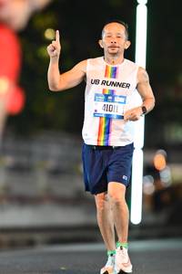 BIB: 41011
                            <button type="button" onclick="openModal(20161680)" class="btn btn-primary btn-sm float-right btn-popup" data-toggle="modal" data-target=".modal-high-quality">
                        <i class="fas fa-shopping-cart"></i> Add to Cart
                    </button>
                                            <button type="button" onclick="isThisMe(20161680, true)" class="btn btn-success btn-sm float-right btn-popup btn-isme hidden" data-toggle="tooltip" data-placement="bottom" title="นี่คือรูปของคุณใช่ไหม คลิกที่นี่เพื่อเอาเข้าอัลบั้ม">
                        <i class="fas fa-plus"></i> Add to album
                    </button>
                    <button type="button" onclick="isThisMe(20161680, false)" class="btn btn-warning btn-sm float-right btn-popup btn-isnotme hidden">
                        <i class="fas fa-ban"></i> Remove from album
                    </button>