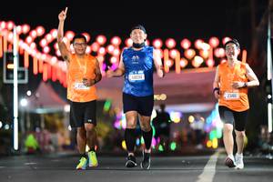 BIB: 2217, 44034, 23411
                            <button type="button" onclick="openModal(20364565)" class="btn btn-primary btn-sm float-right btn-popup" data-toggle="modal" data-target=".modal-high-quality">
                        <i class="fas fa-shopping-cart"></i> Add to Cart
                    </button>
                                            <button type="button" onclick="isThisMe(20364565, true)" class="btn btn-success btn-sm float-right btn-popup btn-isme hidden" data-toggle="tooltip" data-placement="bottom" title="นี่คือรูปของคุณใช่ไหม คลิกที่นี่เพื่อเอาเข้าอัลบั้ม">
                        <i class="fas fa-plus"></i> Add to album
                    </button>
                    <button type="button" onclick="isThisMe(20364565, false)" class="btn btn-warning btn-sm float-right btn-popup btn-isnotme hidden">
                        <i class="fas fa-ban"></i> Remove from album
                    </button>