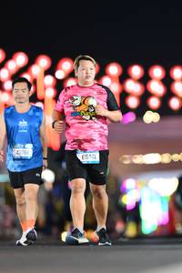 BIB: 43766, 65441
                            <button type="button" onclick="openModal(20420028)" class="btn btn-primary btn-sm float-right btn-popup" data-toggle="modal" data-target=".modal-high-quality">
                        <i class="fas fa-shopping-cart"></i> Add to Cart
                    </button>
                                            <button type="button" onclick="isThisMe(20420028, true)" class="btn btn-success btn-sm float-right btn-popup btn-isme hidden" data-toggle="tooltip" data-placement="bottom" title="นี่คือรูปของคุณใช่ไหม คลิกที่นี่เพื่อเอาเข้าอัลบั้ม">
                        <i class="fas fa-plus"></i> Add to album
                    </button>
                    <button type="button" onclick="isThisMe(20420028, false)" class="btn btn-warning btn-sm float-right btn-popup btn-isnotme hidden">
                        <i class="fas fa-ban"></i> Remove from album
                    </button>