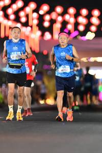 BIB: 42905, 41733
                            <button type="button" onclick="openModal(20271688)" class="btn btn-primary btn-sm float-right btn-popup" data-toggle="modal" data-target=".modal-high-quality">
                        <i class="fas fa-shopping-cart"></i> Add to Cart
                    </button>
                                            <button type="button" onclick="isThisMe(20271688, true)" class="btn btn-success btn-sm float-right btn-popup btn-isme hidden" data-toggle="tooltip" data-placement="bottom" title="นี่คือรูปของคุณใช่ไหม คลิกที่นี่เพื่อเอาเข้าอัลบั้ม">
                        <i class="fas fa-plus"></i> Add to album
                    </button>
                    <button type="button" onclick="isThisMe(20271688, false)" class="btn btn-warning btn-sm float-right btn-popup btn-isnotme hidden">
                        <i class="fas fa-ban"></i> Remove from album
                    </button>
