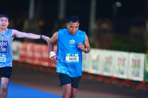 BIB: 44160
                            <button type="button" onclick="openModal(20142763)" class="btn btn-primary btn-sm float-right btn-popup" data-toggle="modal" data-target=".modal-high-quality">
                        <i class="fas fa-shopping-cart"></i> Add to Cart
                    </button>
                                            <button type="button" onclick="isThisMe(20142763, true)" class="btn btn-success btn-sm float-right btn-popup btn-isme hidden" data-toggle="tooltip" data-placement="bottom" title="นี่คือรูปของคุณใช่ไหม คลิกที่นี่เพื่อเอาเข้าอัลบั้ม">
                        <i class="fas fa-plus"></i> Add to album
                    </button>
                    <button type="button" onclick="isThisMe(20142763, false)" class="btn btn-warning btn-sm float-right btn-popup btn-isnotme hidden">
                        <i class="fas fa-ban"></i> Remove from album
                    </button>