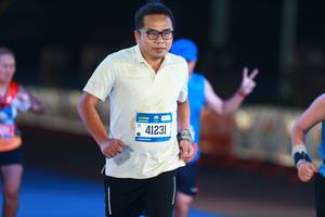 BIB: 41231
                            <button type="button" onclick="openModal(20653823)" class="btn btn-primary btn-sm float-right btn-popup" data-toggle="modal" data-target=".modal-high-quality">
                        <i class="fas fa-shopping-cart"></i> Add to Cart
                    </button>
                                            <button type="button" onclick="isThisMe(20653823, true)" class="btn btn-success btn-sm float-right btn-popup btn-isme hidden" data-toggle="tooltip" data-placement="bottom" title="นี่คือรูปของคุณใช่ไหม คลิกที่นี่เพื่อเอาเข้าอัลบั้ม">
                        <i class="fas fa-plus"></i> Add to album
                    </button>
                    <button type="button" onclick="isThisMe(20653823, false)" class="btn btn-warning btn-sm float-right btn-popup btn-isnotme hidden">
                        <i class="fas fa-ban"></i> Remove from album
                    </button>