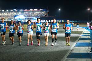 BIB: 405, 42585
                            <button type="button" onclick="openModal(20300245)" class="btn btn-primary btn-sm float-right btn-popup" data-toggle="modal" data-target=".modal-high-quality">
                        <i class="fas fa-shopping-cart"></i> Add to Cart
                    </button>
                                            <button type="button" onclick="isThisMe(20300245, true)" class="btn btn-success btn-sm float-right btn-popup btn-isme hidden" data-toggle="tooltip" data-placement="bottom" title="นี่คือรูปของคุณใช่ไหม คลิกที่นี่เพื่อเอาเข้าอัลบั้ม">
                        <i class="fas fa-plus"></i> Add to album
                    </button>
                    <button type="button" onclick="isThisMe(20300245, false)" class="btn btn-warning btn-sm float-right btn-popup btn-isnotme hidden">
                        <i class="fas fa-ban"></i> Remove from album
                    </button>