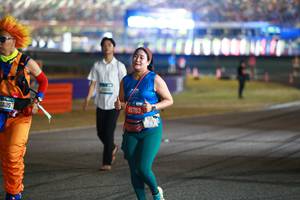 BIB: 0405, 45783
                            <button type="button" onclick="openModal(20305107)" class="btn btn-primary btn-sm float-right btn-popup" data-toggle="modal" data-target=".modal-high-quality">
                        <i class="fas fa-shopping-cart"></i> Add to Cart
                    </button>
                                            <button type="button" onclick="isThisMe(20305107, true)" class="btn btn-success btn-sm float-right btn-popup btn-isme hidden" data-toggle="tooltip" data-placement="bottom" title="นี่คือรูปของคุณใช่ไหม คลิกที่นี่เพื่อเอาเข้าอัลบั้ม">
                        <i class="fas fa-plus"></i> Add to album
                    </button>
                    <button type="button" onclick="isThisMe(20305107, false)" class="btn btn-warning btn-sm float-right btn-popup btn-isnotme hidden">
                        <i class="fas fa-ban"></i> Remove from album
                    </button>