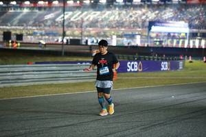 BIB: 44088
                            <button type="button" onclick="openModal(20311224)" class="btn btn-primary btn-sm float-right btn-popup" data-toggle="modal" data-target=".modal-high-quality">
                        <i class="fas fa-shopping-cart"></i> Add to Cart
                    </button>
                                            <button type="button" onclick="isThisMe(20311224, true)" class="btn btn-success btn-sm float-right btn-popup btn-isme hidden" data-toggle="tooltip" data-placement="bottom" title="นี่คือรูปของคุณใช่ไหม คลิกที่นี่เพื่อเอาเข้าอัลบั้ม">
                        <i class="fas fa-plus"></i> Add to album
                    </button>
                    <button type="button" onclick="isThisMe(20311224, false)" class="btn btn-warning btn-sm float-right btn-popup btn-isnotme hidden">
                        <i class="fas fa-ban"></i> Remove from album
                    </button>