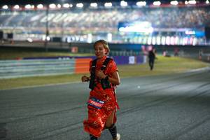 BIB: 45050
                            <button type="button" onclick="openModal(20307631)" class="btn btn-primary btn-sm float-right btn-popup" data-toggle="modal" data-target=".modal-high-quality">
                        <i class="fas fa-shopping-cart"></i> Add to Cart
                    </button>
                                            <button type="button" onclick="isThisMe(20307631, true)" class="btn btn-success btn-sm float-right btn-popup btn-isme hidden" data-toggle="tooltip" data-placement="bottom" title="นี่คือรูปของคุณใช่ไหม คลิกที่นี่เพื่อเอาเข้าอัลบั้ม">
                        <i class="fas fa-plus"></i> Add to album
                    </button>
                    <button type="button" onclick="isThisMe(20307631, false)" class="btn btn-warning btn-sm float-right btn-popup btn-isnotme hidden">
                        <i class="fas fa-ban"></i> Remove from album
                    </button>