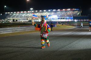 BIB: 125
                            <button type="button" onclick="openModal(20309874)" class="btn btn-primary btn-sm float-right btn-popup" data-toggle="modal" data-target=".modal-high-quality">
                        <i class="fas fa-shopping-cart"></i> Add to Cart
                    </button>
                                            <button type="button" onclick="isThisMe(20309874, true)" class="btn btn-success btn-sm float-right btn-popup btn-isme hidden" data-toggle="tooltip" data-placement="bottom" title="นี่คือรูปของคุณใช่ไหม คลิกที่นี่เพื่อเอาเข้าอัลบั้ม">
                        <i class="fas fa-plus"></i> Add to album
                    </button>
                    <button type="button" onclick="isThisMe(20309874, false)" class="btn btn-warning btn-sm float-right btn-popup btn-isnotme hidden">
                        <i class="fas fa-ban"></i> Remove from album
                    </button>