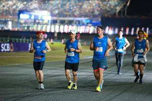 BIB: 802, 41709
                            <button type="button" onclick="openModal(20304077)" class="btn btn-primary btn-sm float-right btn-popup" data-toggle="modal" data-target=".modal-high-quality">
                        <i class="fas fa-shopping-cart"></i> Add to Cart
                    </button>
                                            <button type="button" onclick="isThisMe(20304077, true)" class="btn btn-success btn-sm float-right btn-popup btn-isme hidden" data-toggle="tooltip" data-placement="bottom" title="นี่คือรูปของคุณใช่ไหม คลิกที่นี่เพื่อเอาเข้าอัลบั้ม">
                        <i class="fas fa-plus"></i> Add to album
                    </button>
                    <button type="button" onclick="isThisMe(20304077, false)" class="btn btn-warning btn-sm float-right btn-popup btn-isnotme hidden">
                        <i class="fas fa-ban"></i> Remove from album
                    </button>