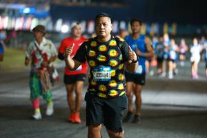 BIB: 1868
                            <button type="button" onclick="openModal(20298384)" class="btn btn-primary btn-sm float-right btn-popup" data-toggle="modal" data-target=".modal-high-quality">
                        <i class="fas fa-shopping-cart"></i> Add to Cart
                    </button>
                                            <button type="button" onclick="isThisMe(20298384, true)" class="btn btn-success btn-sm float-right btn-popup btn-isme hidden" data-toggle="tooltip" data-placement="bottom" title="นี่คือรูปของคุณใช่ไหม คลิกที่นี่เพื่อเอาเข้าอัลบั้ม">
                        <i class="fas fa-plus"></i> Add to album
                    </button>
                    <button type="button" onclick="isThisMe(20298384, false)" class="btn btn-warning btn-sm float-right btn-popup btn-isnotme hidden">
                        <i class="fas fa-ban"></i> Remove from album
                    </button>