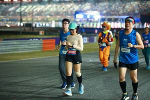 BIB: 435, 45725, 43644
                            <button type="button" onclick="openModal(20304811)" class="btn btn-primary btn-sm float-right btn-popup" data-toggle="modal" data-target=".modal-high-quality">
                        <i class="fas fa-shopping-cart"></i> Add to Cart
                    </button>
                                            <button type="button" onclick="isThisMe(20304811, true)" class="btn btn-success btn-sm float-right btn-popup btn-isme hidden" data-toggle="tooltip" data-placement="bottom" title="นี่คือรูปของคุณใช่ไหม คลิกที่นี่เพื่อเอาเข้าอัลบั้ม">
                        <i class="fas fa-plus"></i> Add to album
                    </button>
                    <button type="button" onclick="isThisMe(20304811, false)" class="btn btn-warning btn-sm float-right btn-popup btn-isnotme hidden">
                        <i class="fas fa-ban"></i> Remove from album
                    </button>