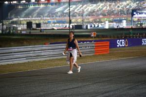 BIB: 366
                            <button type="button" onclick="openModal(20309263)" class="btn btn-primary btn-sm float-right btn-popup" data-toggle="modal" data-target=".modal-high-quality">
                        <i class="fas fa-shopping-cart"></i> Add to Cart
                    </button>
                                            <button type="button" onclick="isThisMe(20309263, true)" class="btn btn-success btn-sm float-right btn-popup btn-isme hidden" data-toggle="tooltip" data-placement="bottom" title="นี่คือรูปของคุณใช่ไหม คลิกที่นี่เพื่อเอาเข้าอัลบั้ม">
                        <i class="fas fa-plus"></i> Add to album
                    </button>
                    <button type="button" onclick="isThisMe(20309263, false)" class="btn btn-warning btn-sm float-right btn-popup btn-isnotme hidden">
                        <i class="fas fa-ban"></i> Remove from album
                    </button>