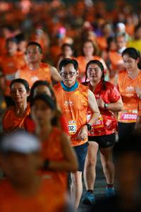 BIB: 26390
                            <button type="button" onclick="openModal(20351187)" class="btn btn-primary btn-sm float-right btn-popup" data-toggle="modal" data-target=".modal-high-quality">
                        <i class="fas fa-shopping-cart"></i> Add to Cart
                    </button>
                                            <button type="button" onclick="isThisMe(20351187, true)" class="btn btn-success btn-sm float-right btn-popup btn-isme hidden" data-toggle="tooltip" data-placement="bottom" title="นี่คือรูปของคุณใช่ไหม คลิกที่นี่เพื่อเอาเข้าอัลบั้ม">
                        <i class="fas fa-plus"></i> Add to album
                    </button>
                    <button type="button" onclick="isThisMe(20351187, false)" class="btn btn-warning btn-sm float-right btn-popup btn-isnotme hidden">
                        <i class="fas fa-ban"></i> Remove from album
                    </button>
