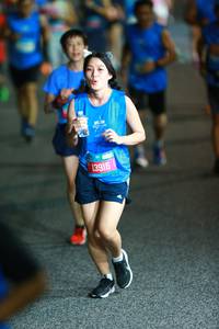 BIB: 0510, 13916
                            <button type="button" onclick="openModal(21520705)" class="btn btn-primary btn-sm float-right btn-popup" data-toggle="modal" data-target=".modal-high-quality">
                        <i class="fas fa-shopping-cart"></i> Add to Cart
                    </button>
                                            <button type="button" onclick="isThisMe(21520705, true)" class="btn btn-success btn-sm float-right btn-popup btn-isme hidden" data-toggle="tooltip" data-placement="bottom" title="นี่คือรูปของคุณใช่ไหม คลิกที่นี่เพื่อเอาเข้าอัลบั้ม">
                        <i class="fas fa-plus"></i> Add to album
                    </button>
                    <button type="button" onclick="isThisMe(21520705, false)" class="btn btn-warning btn-sm float-right btn-popup btn-isnotme hidden">
                        <i class="fas fa-ban"></i> Remove from album
                    </button>