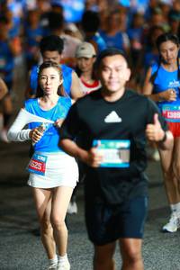 BIB: 1625, 1389
                            <button type="button" onclick="openModal(20616719)" class="btn btn-primary btn-sm float-right btn-popup" data-toggle="modal" data-target=".modal-high-quality">
                        <i class="fas fa-shopping-cart"></i> Add to Cart
                    </button>
                                            <button type="button" onclick="isThisMe(20616719, true)" class="btn btn-success btn-sm float-right btn-popup btn-isme hidden" data-toggle="tooltip" data-placement="bottom" title="นี่คือรูปของคุณใช่ไหม คลิกที่นี่เพื่อเอาเข้าอัลบั้ม">
                        <i class="fas fa-plus"></i> Add to album
                    </button>
                    <button type="button" onclick="isThisMe(20616719, false)" class="btn btn-warning btn-sm float-right btn-popup btn-isnotme hidden">
                        <i class="fas fa-ban"></i> Remove from album
                    </button>