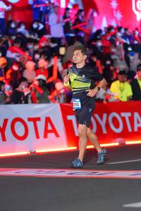 BIB: 050
                            <button type="button" onclick="openModal(21639240)" class="btn btn-primary btn-sm float-right btn-popup" data-toggle="modal" data-target=".modal-high-quality">
                        <i class="fas fa-shopping-cart"></i> Add to Cart
                    </button>
                                            <button type="button" onclick="isThisMe(21639240, true)" class="btn btn-success btn-sm float-right btn-popup btn-isme hidden" data-toggle="tooltip" data-placement="bottom" title="นี่คือรูปของคุณใช่ไหม คลิกที่นี่เพื่อเอาเข้าอัลบั้ม">
                        <i class="fas fa-plus"></i> Add to album
                    </button>
                    <button type="button" onclick="isThisMe(21639240, false)" class="btn btn-warning btn-sm float-right btn-popup btn-isnotme hidden">
                        <i class="fas fa-ban"></i> Remove from album
                    </button>