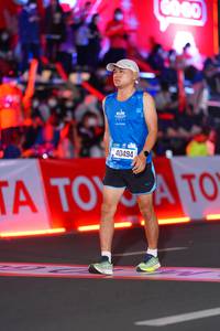 BIB: 40494
                            <button type="button" onclick="openModal(21645750)" class="btn btn-primary btn-sm float-right btn-popup" data-toggle="modal" data-target=".modal-high-quality">
                        <i class="fas fa-shopping-cart"></i> Add to Cart
                    </button>
                                            <button type="button" onclick="isThisMe(21645750, true)" class="btn btn-success btn-sm float-right btn-popup btn-isme hidden" data-toggle="tooltip" data-placement="bottom" title="นี่คือรูปของคุณใช่ไหม คลิกที่นี่เพื่อเอาเข้าอัลบั้ม">
                        <i class="fas fa-plus"></i> Add to album
                    </button>
                    <button type="button" onclick="isThisMe(21645750, false)" class="btn btn-warning btn-sm float-right btn-popup btn-isnotme hidden">
                        <i class="fas fa-ban"></i> Remove from album
                    </button>